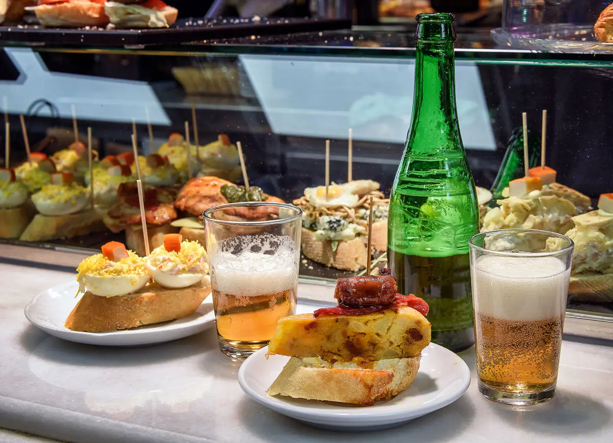 Tapas en un bar de Madrid: